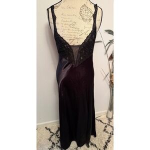 Vintage Victorias Secret Black Lace‎ Satin Slip Dress Lingerie Medium Gown flaw